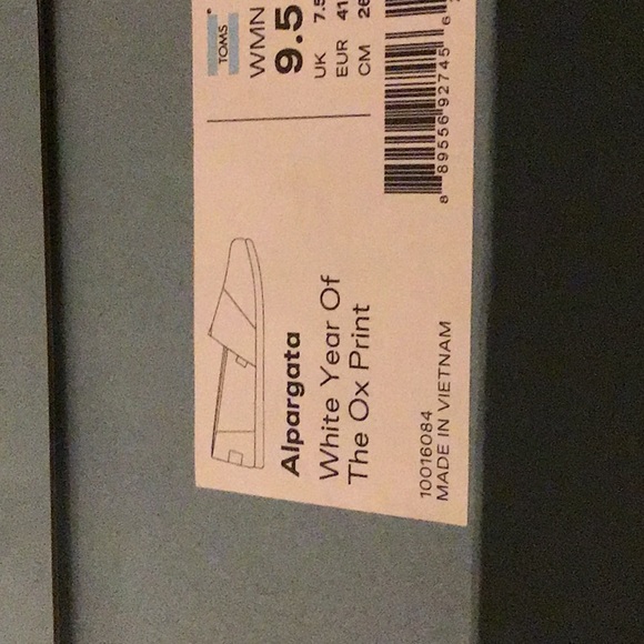 Toms ox red, grey and white design - Picture 4 of 4